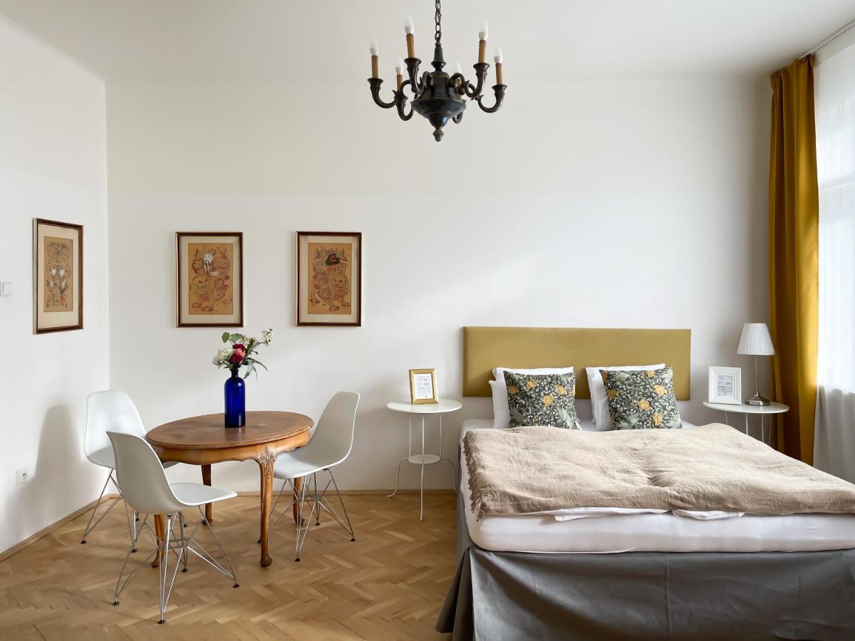 Turnkey I Vintage Terrace Apartment Prague Extérieur photo